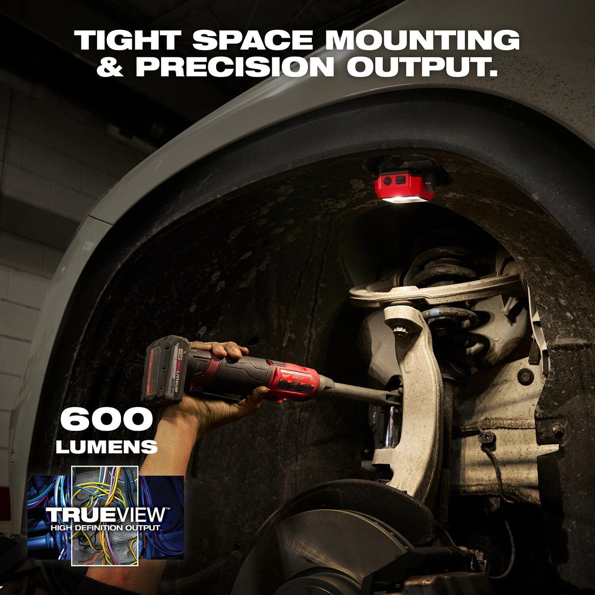 Milwaukee 2015R Rechargeable Pivoting Task Light with Spot Mode 600-Lumen USB-C Rechargeable - 2