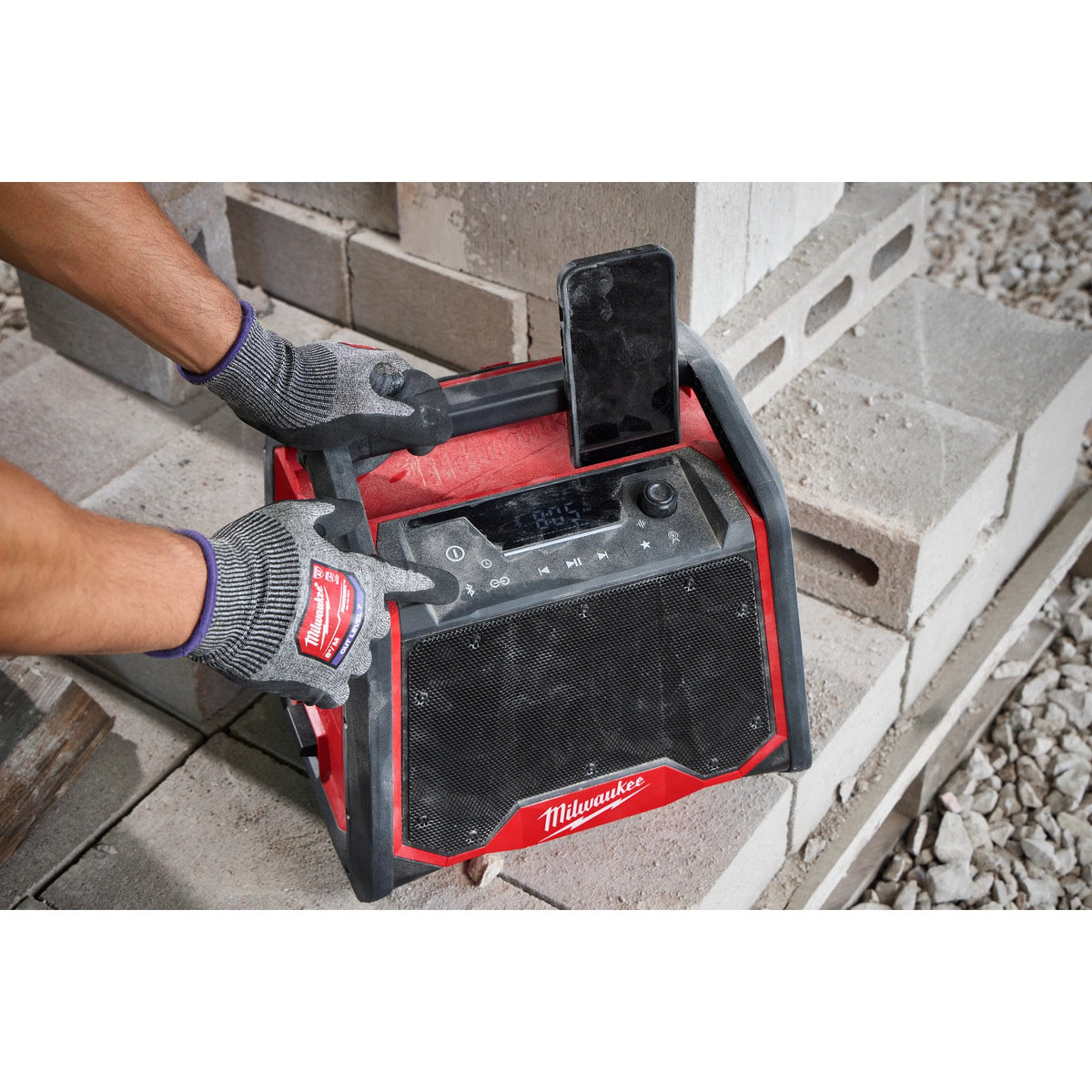 Milwaukee 2956-20 M18 Bluetooth Jobsite Radio and Charger with AUDIO-LINK and USB-C - 10