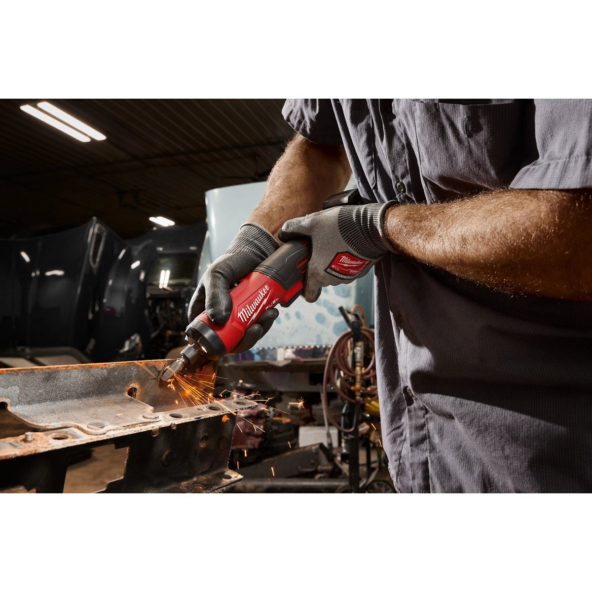 Milwaukee 3486-22 M12 FUEL 1/4" Straight Die Grinder Kit with 2 Batteries and Carrying Case - 10
