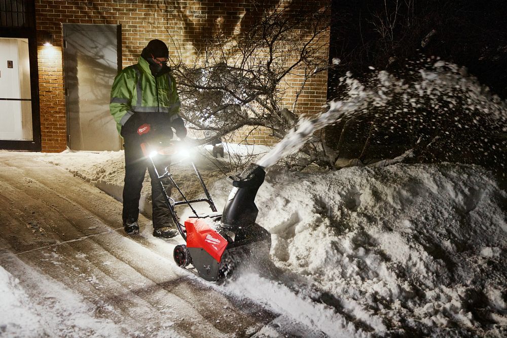 milwaukee snow blower