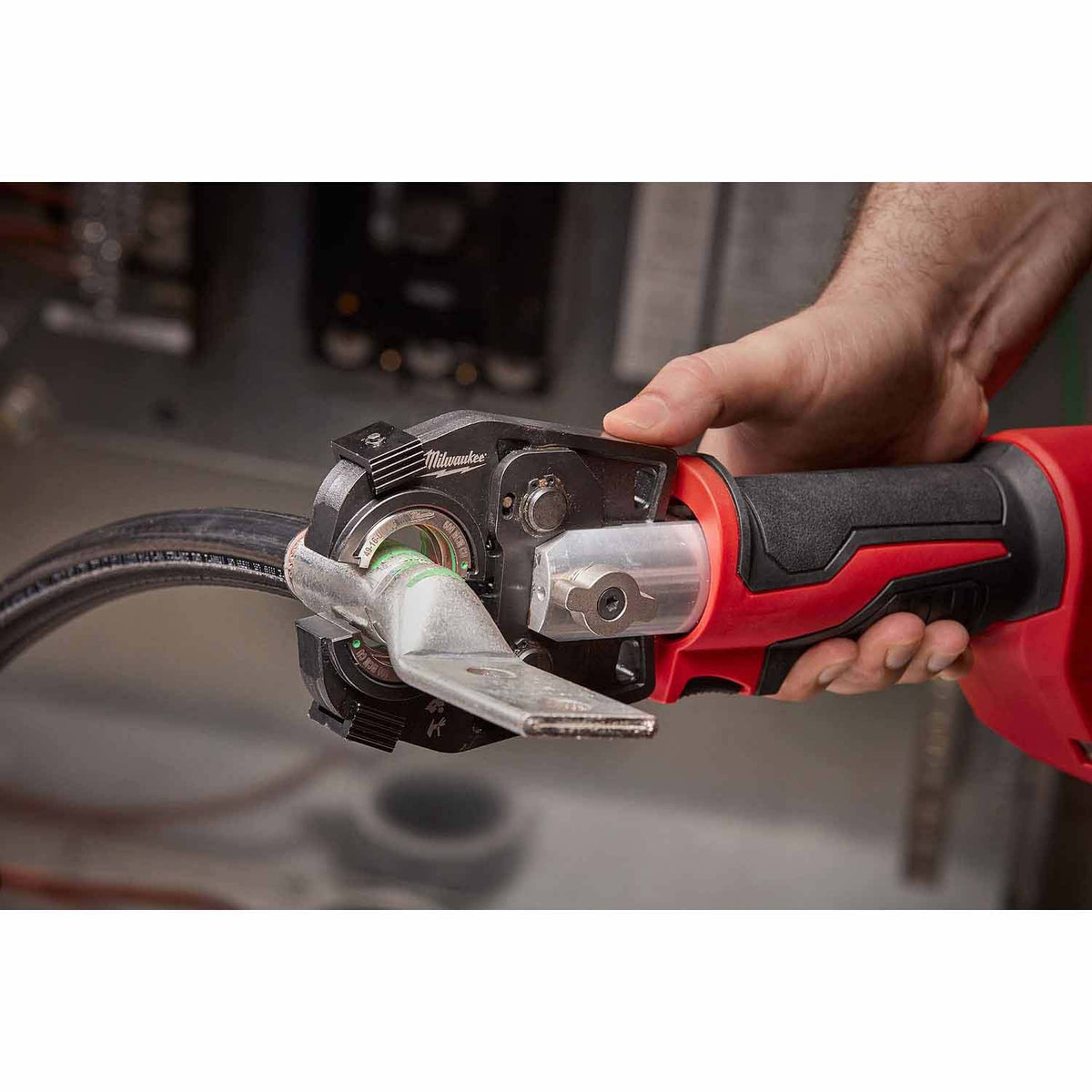 Milwaukee 2679-600CU M18 FORCE LOGIC 600 MCM Crimper with #8 - 600 MCM Cu Dies - 8