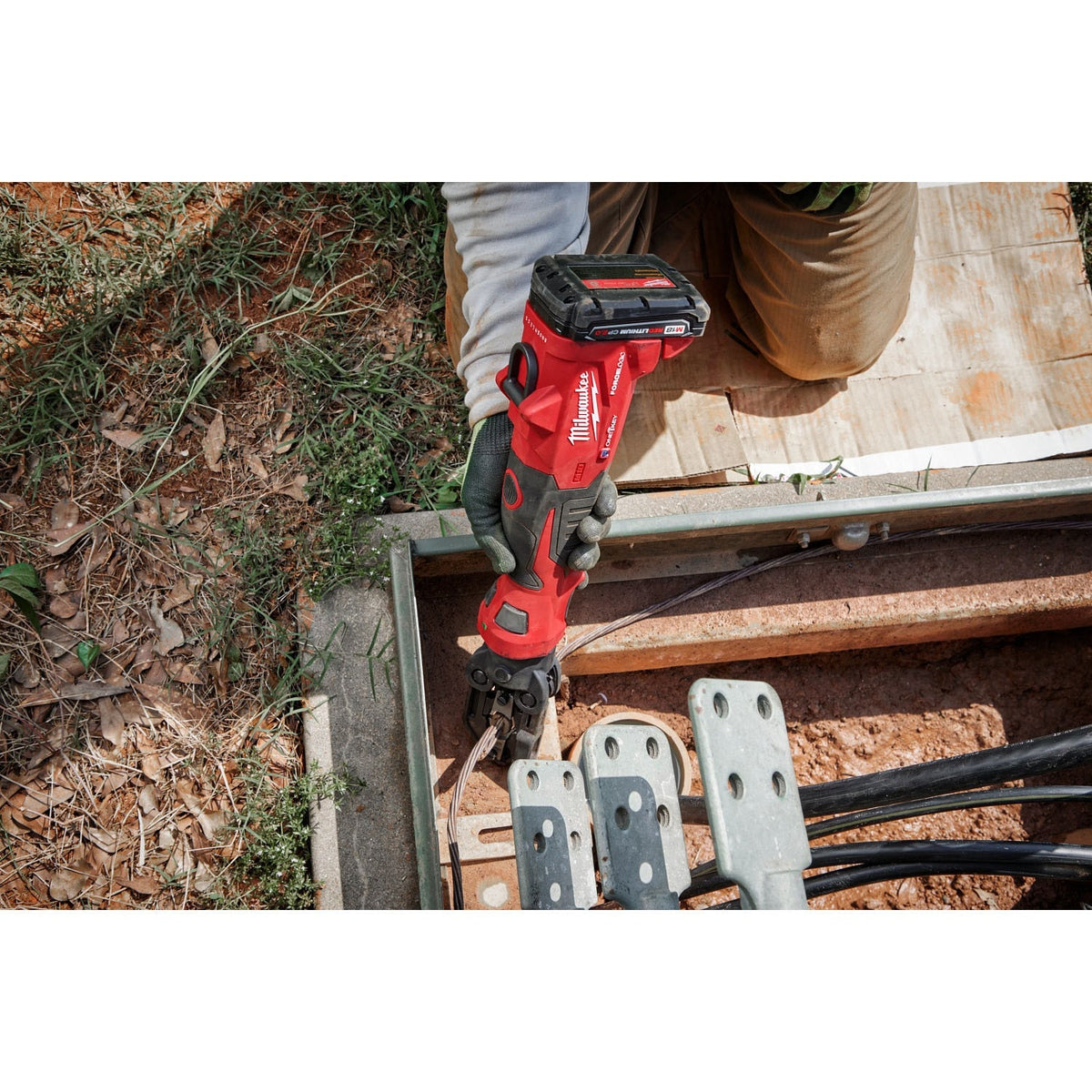 Milwaukee 2979-20 M18 FORCE LOGIC 6T Latched Linear Utility Crimper Tool Only (No Battery) - 7