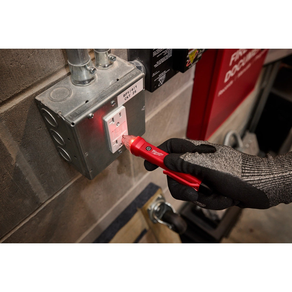 Milwaukee 3200D-20 Non-Contact Voltage Detector 50V to 1000V AC with Audible LED Alerts (2 Pack) - 5