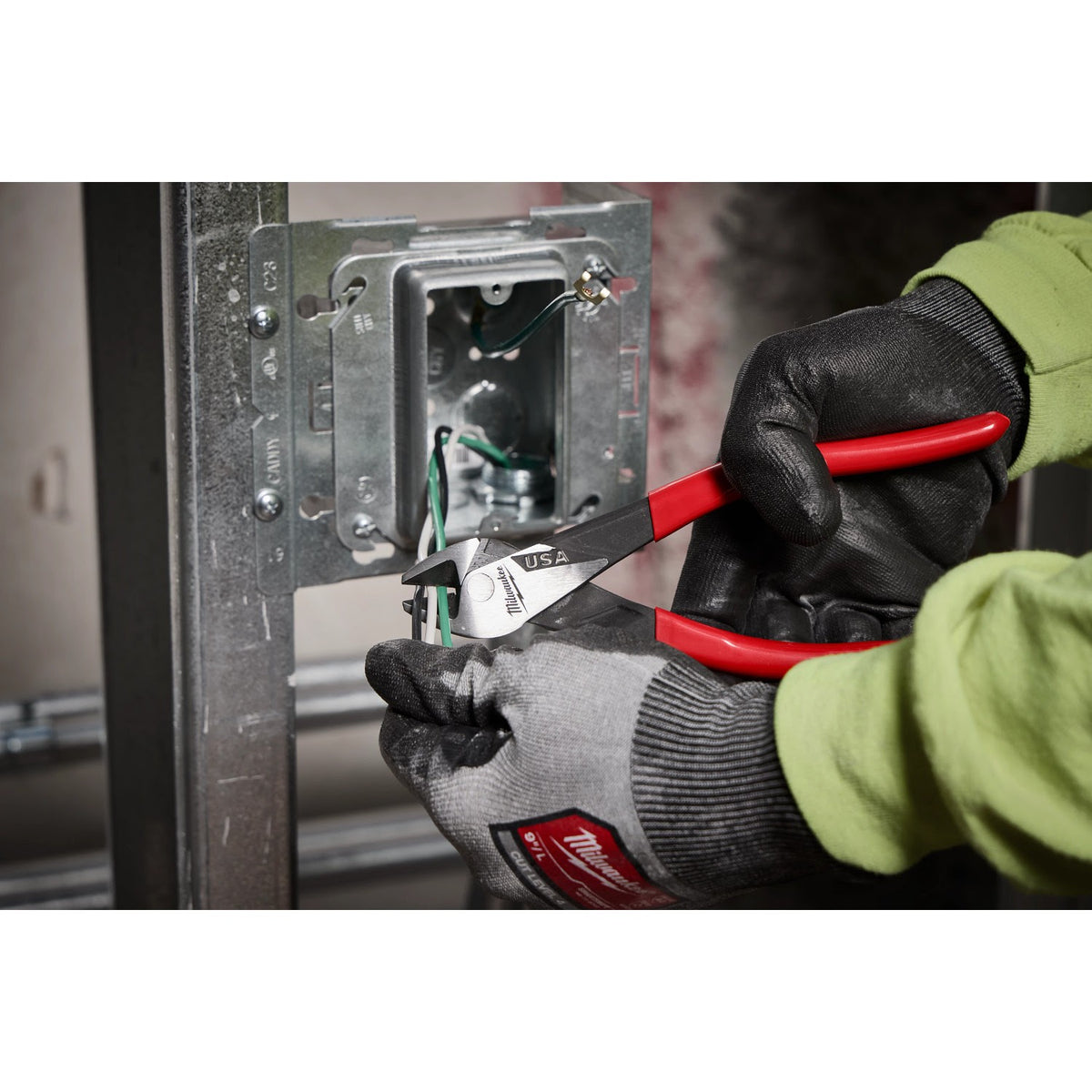 Milwaukee 48-22-0144 12 PC Electrical Hand Tool Set for Electricians and Journeymen - 7