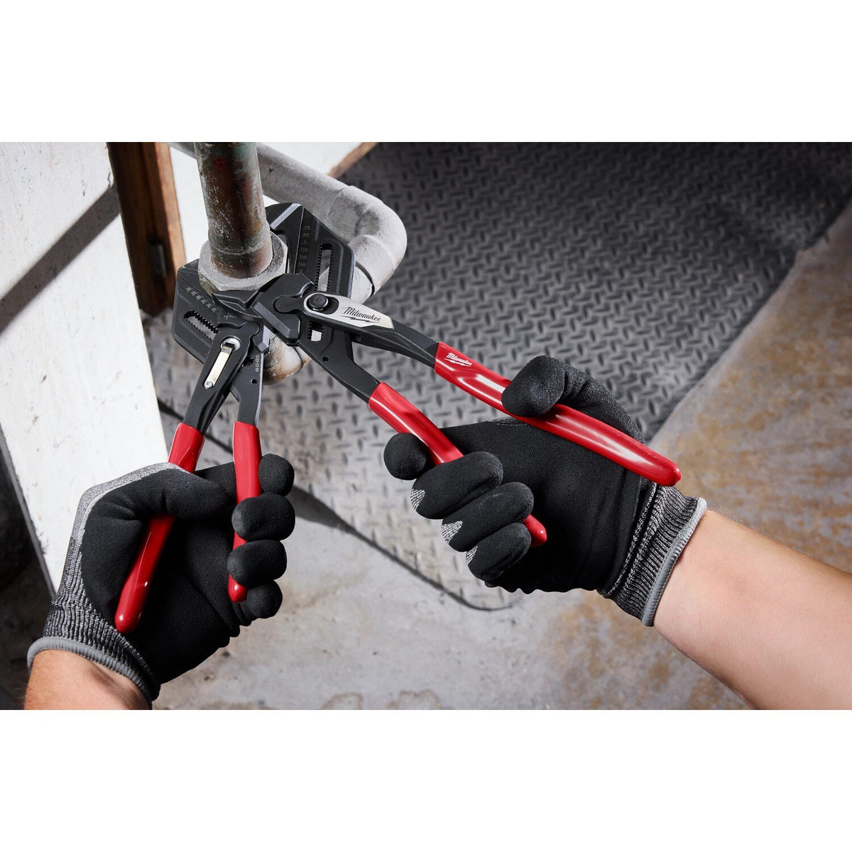 Milwaukee 48-22-6930 7" and 10" Pliers Wrench Set (2 Piece) - 9