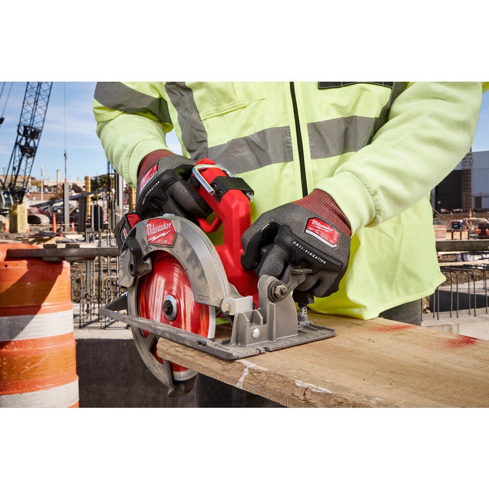 Milwaukee 48-73-8762 Anti-Vibration Cut Level 4 High Dexterity Nitrile Dipped Glove - Large - 5