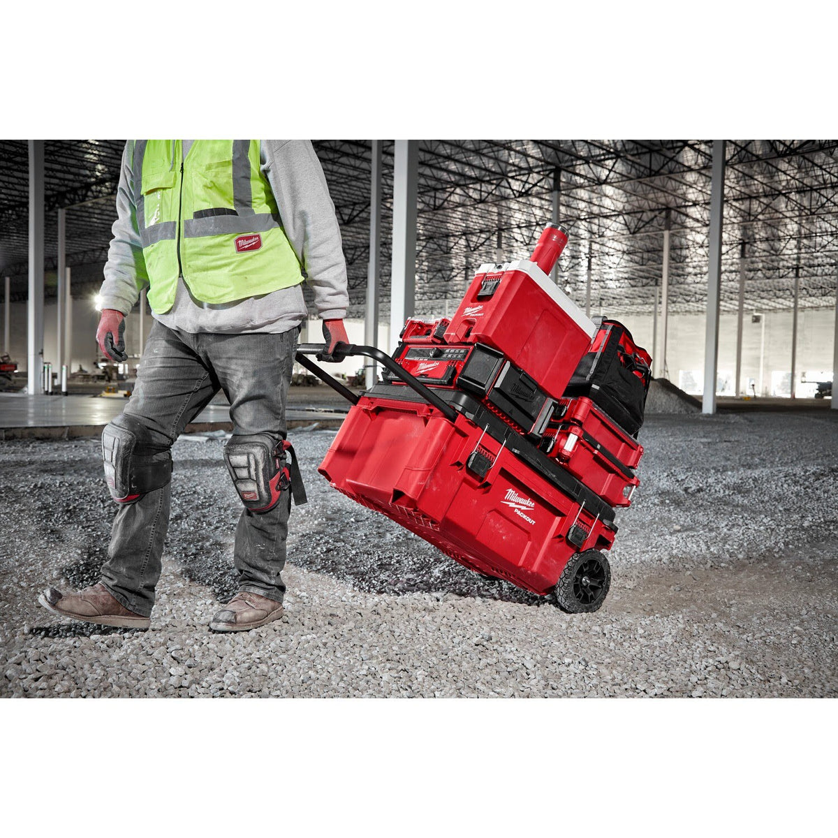 Milwaukee 48-82-8392R PACKOUT 20 oz. Twist-to-Lock Insulated Tumbler with Sliding Magnetic Lid - 4
