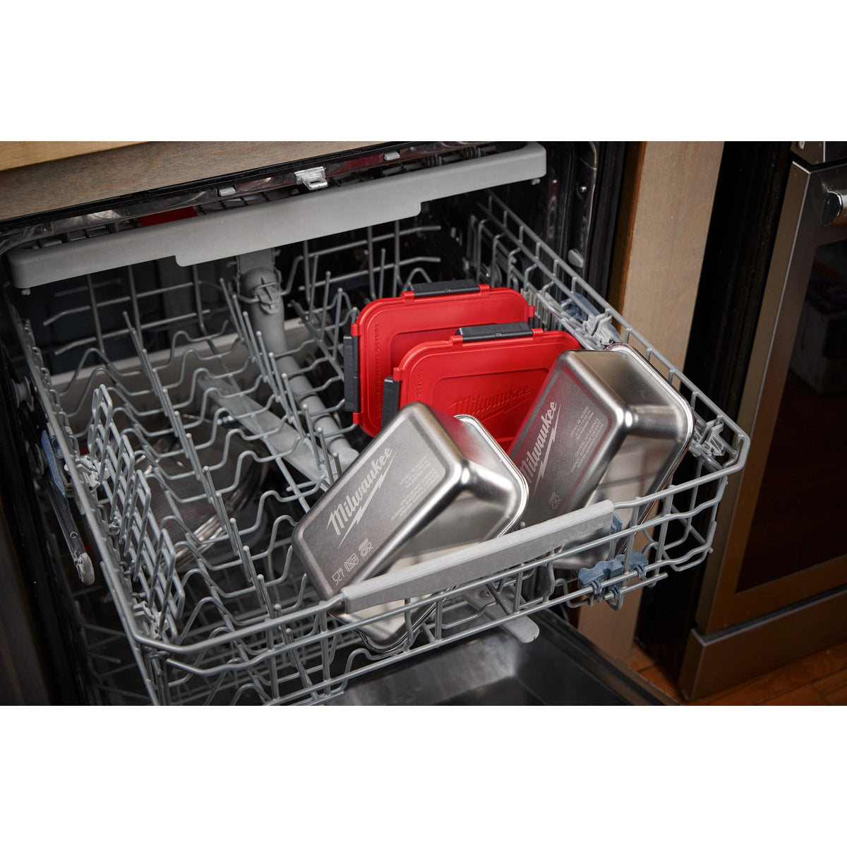 Milwaukee 49-16-0202 Stainless Steel Container for M18 Jobsite Lunch Warmer with Leak-Proof Lid - 9