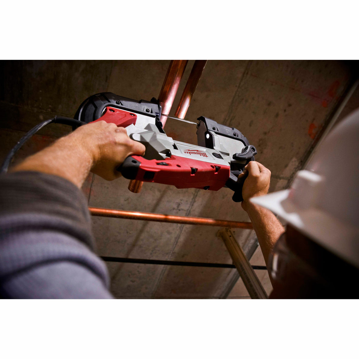 Milwaukee 6232-81 Deep Cut Variable Speed Bandsaw with Case (Reconditioned) - 26