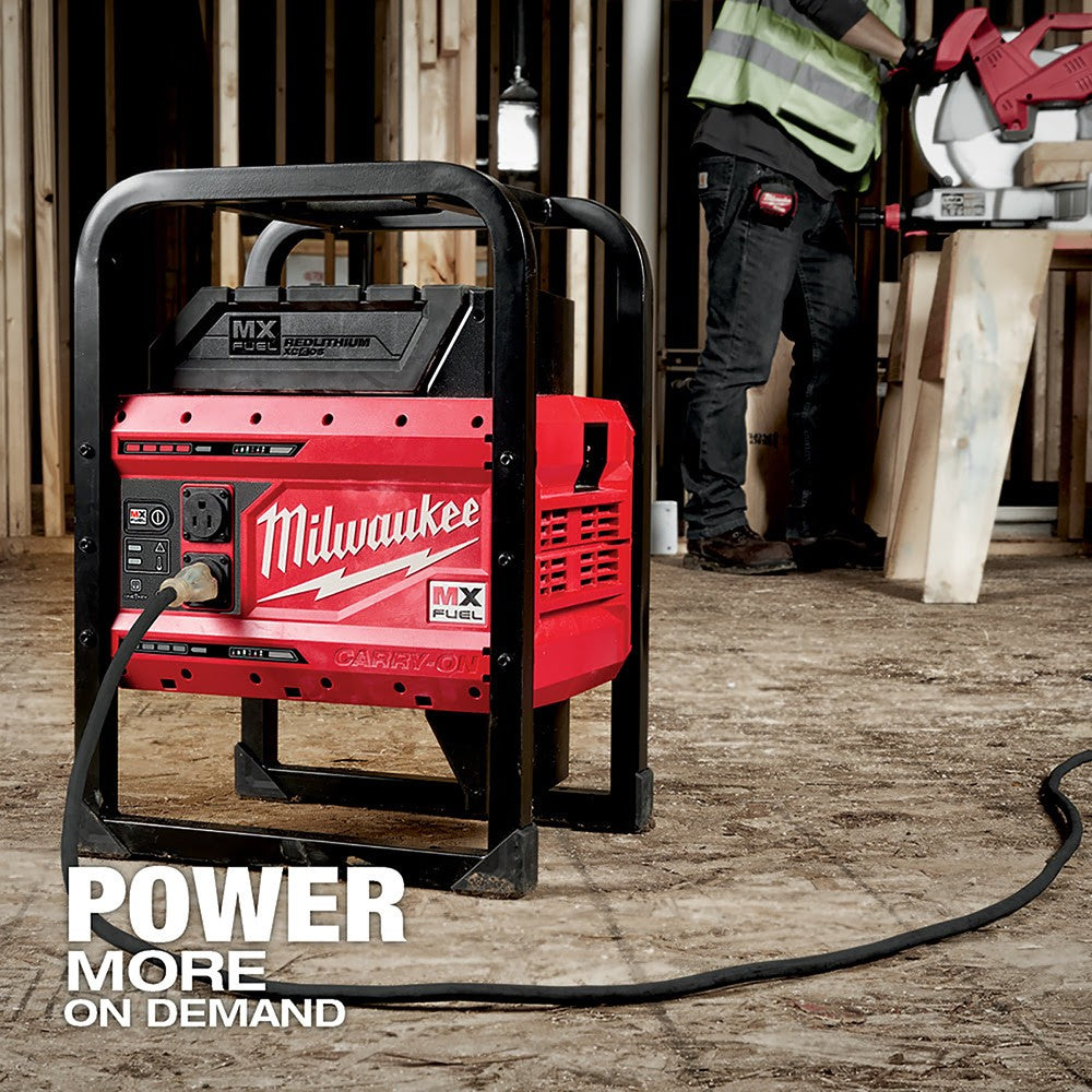 Milwaukee MXF002-2XC MX FUEL™ CARRY-ON™ 3600W/1800W Power Supply